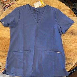 Figs Casma Three Pocket Top